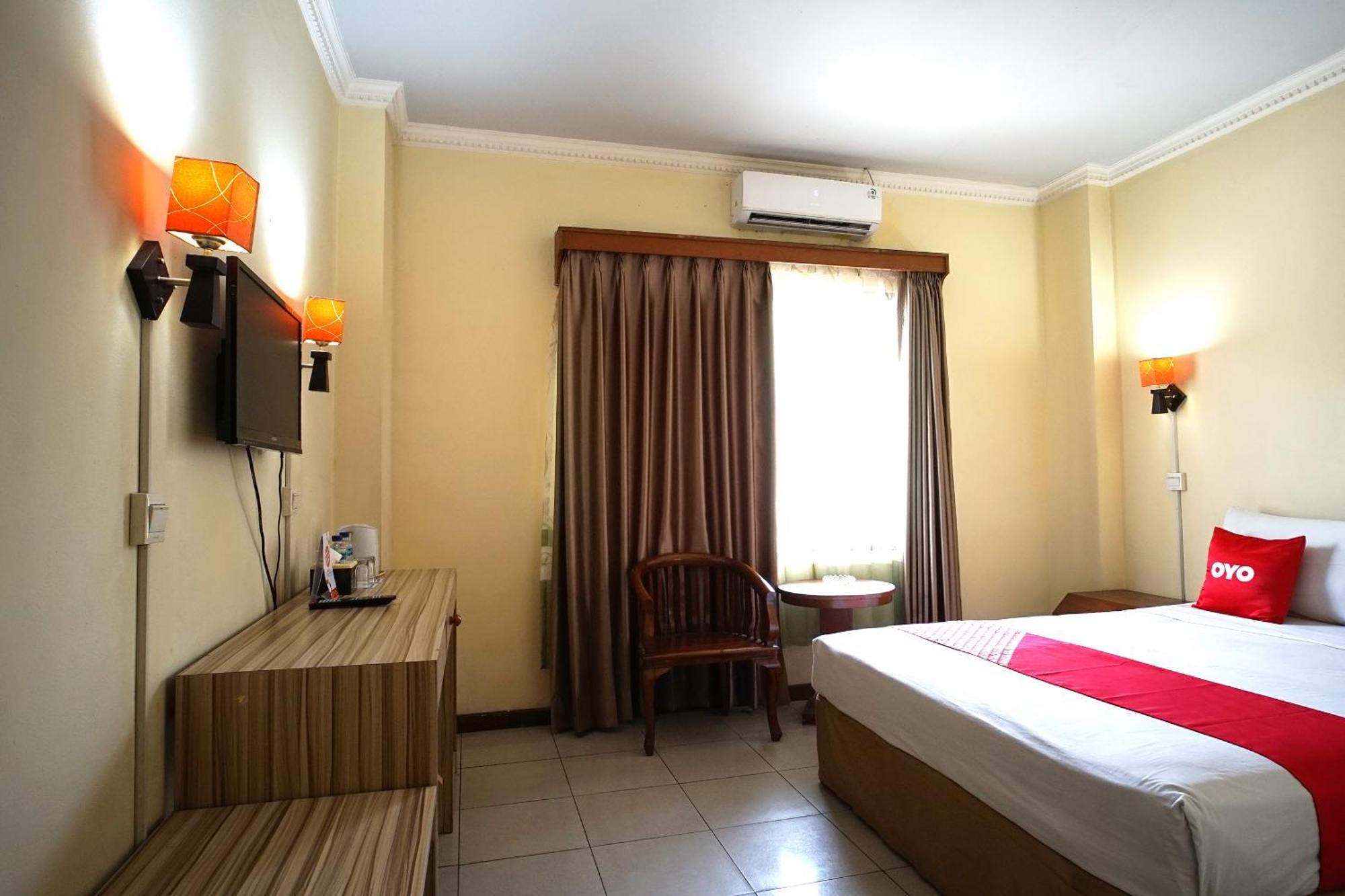 Oyo 2015 Bandara Hotel 2*